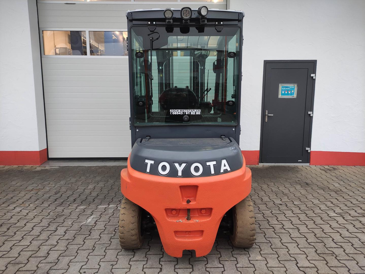 Toyota 8FBMT50 - מלגזה חשמלית: תמונה 4 Toyota 8FBMT50 - מלגזה חשמלית: תמונה 4