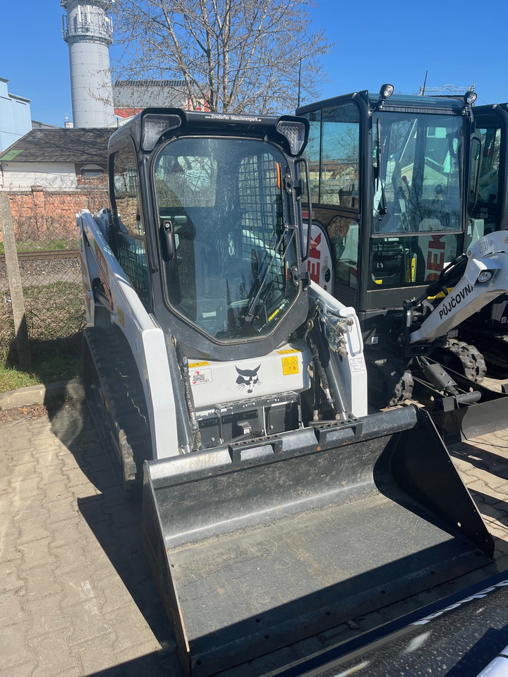 BOBCAT T450 - מעמיס היגוי החלקה: תמונה 3 BOBCAT T450 - מעמיס היגוי החלקה: תמונה 3