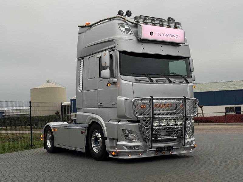 DAF XF 530 FT VOLLUCHT, SHOWTRUCK, RETARDER, LEER, PTO/HYDRAULIEK. - יחידת טרקטור: תמונה 1 DAF XF 530 FT VOLLUCHT, SHOWTRUCK, RETARDER, LEER, PTO/HYDRAULIEK. - יחידת טרקטור: תמונה 1
