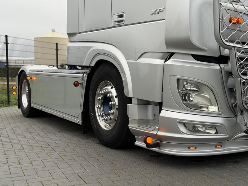 DAF XF 530 FT VOLLUCHT, SHOWTRUCK, RETARDER, LEER, PTO/HYDRAULIEK. - יחידת טרקטור: תמונה 5 DAF XF 530 FT VOLLUCHT, SHOWTRUCK, RETARDER, LEER, PTO/HYDRAULIEK. - יחידת טרקטור: תמונה 5