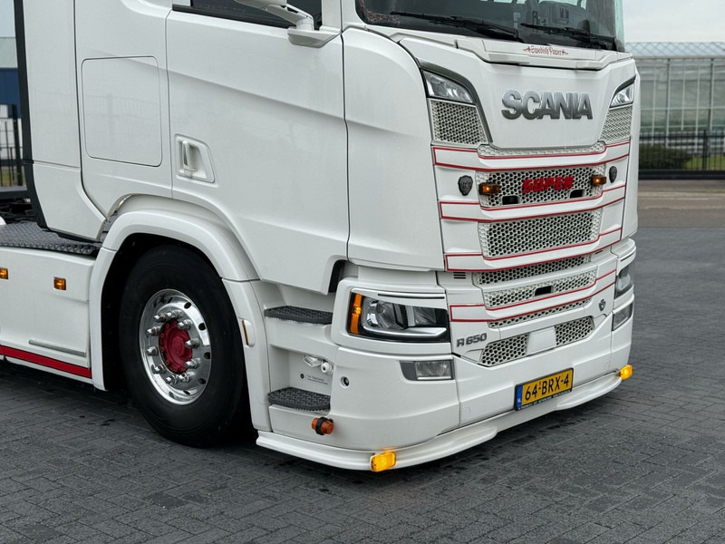 Scania R650 V8 FULL AIR, SHOW TRUCK, SPECIAL INTERIOR, SMART TACHO 2. - יחידת טרקטור: תמונה 5 Scania R650 V8 FULL AIR, SHOW TRUCK, SPECIAL INTERIOR, SMART TACHO 2. - יחידת טרקטור: תמונה 5