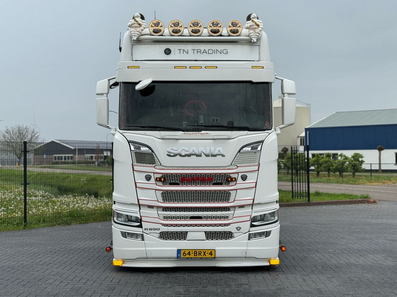 Scania R650 V8 FULL AIR, SHOW TRUCK, SPECIAL INTERIOR, SMART TACHO 2. - יחידת טרקטור: תמונה 3 Scania R650 V8 FULL AIR, SHOW TRUCK, SPECIAL INTERIOR, SMART TACHO 2. - יחידת טרקטור: תמונה 3