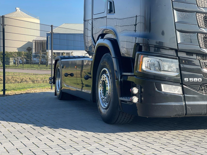 Scania S580 V8 NGS RETARDER, LEATHER, 2X TANK, TOP CONDITION! - יחידת טרקטור: תמונה 4 Scania S580 V8 NGS RETARDER, LEATHER, 2X TANK, TOP CONDITION! - יחידת טרקטור: תמונה 4