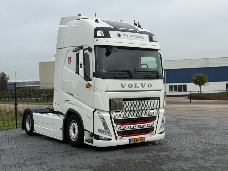 Volvo FH 13.460XL Turbocompound, leer, vollucht, 2 tanks, dubbel glas, vol spoiler. - יחידת טרקטור: תמונה 1 Volvo FH 13.460XL Turbocompound, leer, vollucht, 2 tanks, dubbel glas, vol spoiler. - יחידת טרקטור: תמונה 1