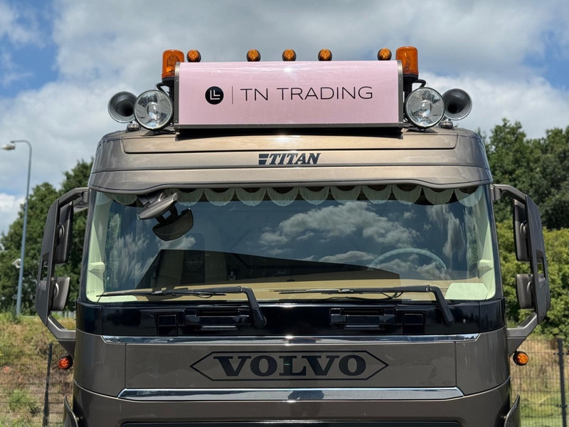 Volvo FH 13.500 SHOW TRUCK, FULL AIR, INTERIOR, TOP, HYDRAULIC. - יחידת טרקטור: תמונה 4 Volvo FH 13.500 SHOW TRUCK, FULL AIR, INTERIOR, TOP, HYDRAULIC. - יחידת טרקטור: תמונה 4