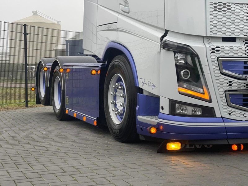 Volvo FH 16.750 SHOW TRUCK, FULL AIR, WB 3,10, SPECIAL INTERIOR, FULL! - יחידת טרקטור: תמונה 4 Volvo FH 16.750 SHOW TRUCK, FULL AIR, WB 3,10, SPECIAL INTERIOR, FULL! - יחידת טרקטור: תמונה 4