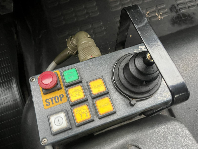 משאית אש Iveco Eurofire FF135E24: תמונה 17