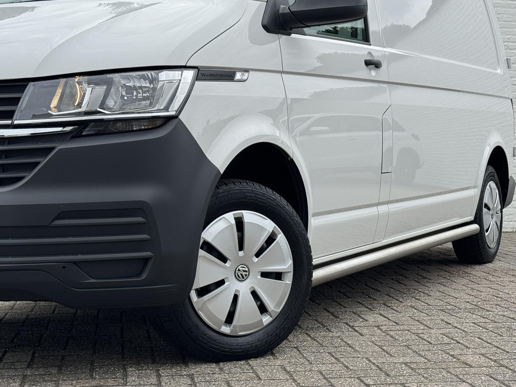 Volkswagen Transporter-2.0 TDI L2H1 28 Comfortline Navigatie Trekhaak Carplay Cruise Airco Lat om lat 4 Seizoenen banden - כלי רכב מסחרי עם לוח: תמונה 3 Volkswagen Transporter-2.0 TDI L2H1 28 Comfortline Navigatie Trekhaak Carplay Cruise Airco Lat om lat 4 Seizoenen banden - כלי רכב מסחרי עם לוח: תמונה 3