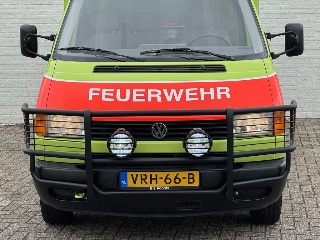 Volkswagen Transporter-2.5 292 syncro ex Zwitserse brandweer Trekhaak Verstralers Laadruimte ventilatie - כלי רכב מסחרי עם וילונות צד: תמונה 4 Volkswagen Transporter-2.5 292 syncro ex Zwitserse brandweer Trekhaak Verstralers Laadruimte ventilatie - כלי רכב מסחרי עם וילונות צד: תמונה 4