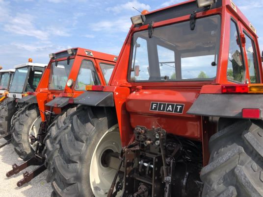 Fiat 880 DT tracteur - טרקטור חקלאי: תמונה 4 Fiat 880 DT tracteur - טרקטור חקלאי: תמונה 4