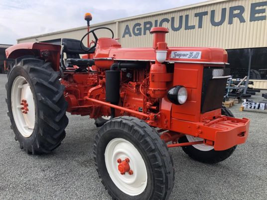 Renault SUPER 3 D tracteur à 8 500 € exo de tva - טרקטור חקלאי: תמונה 2 Renault SUPER 3 D tracteur à 8 500 € exo de tva - טרקטור חקלאי: תמונה 2
