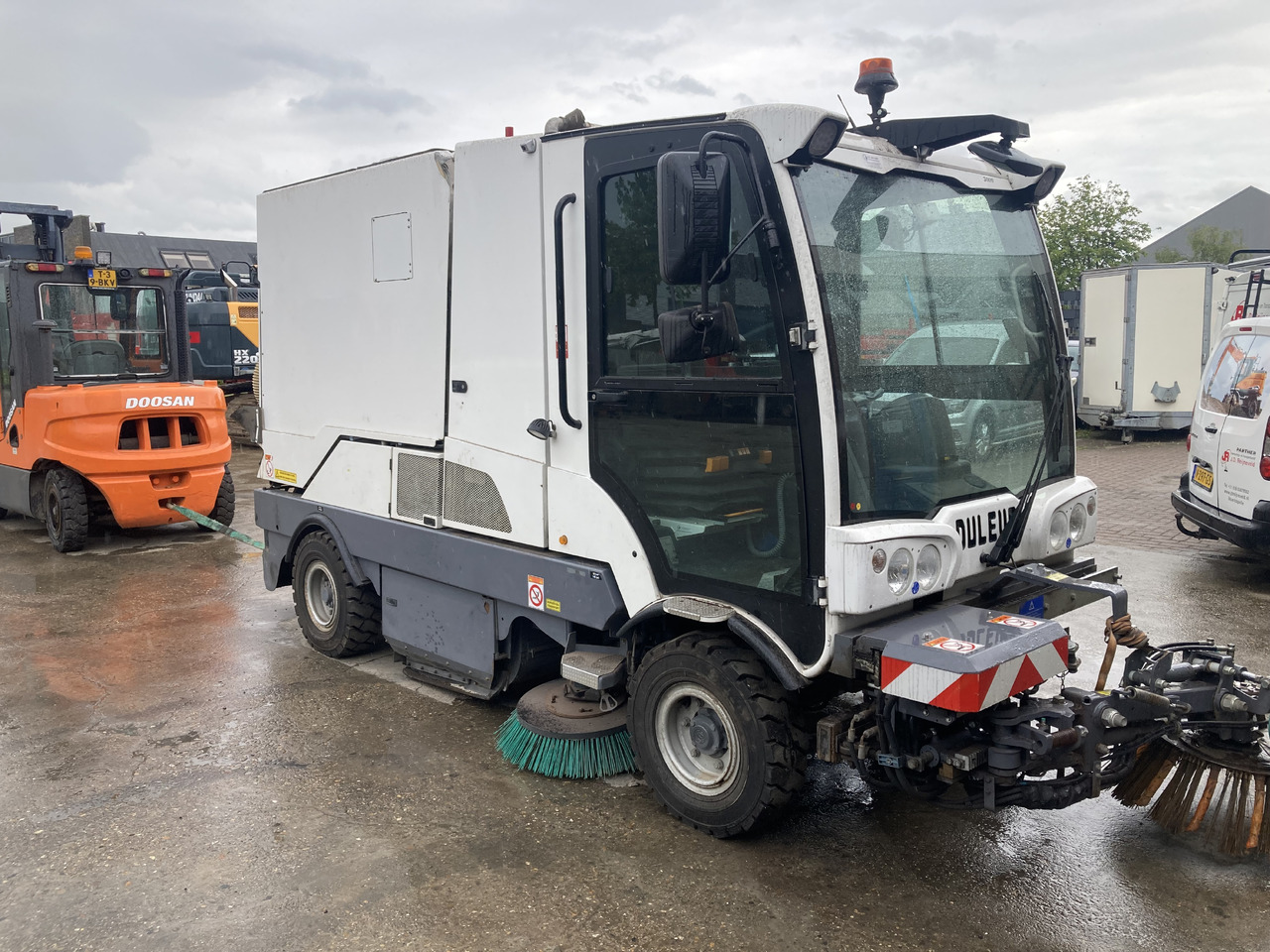 מטאטא כבישים Dulevo 3000T: תמונה 1