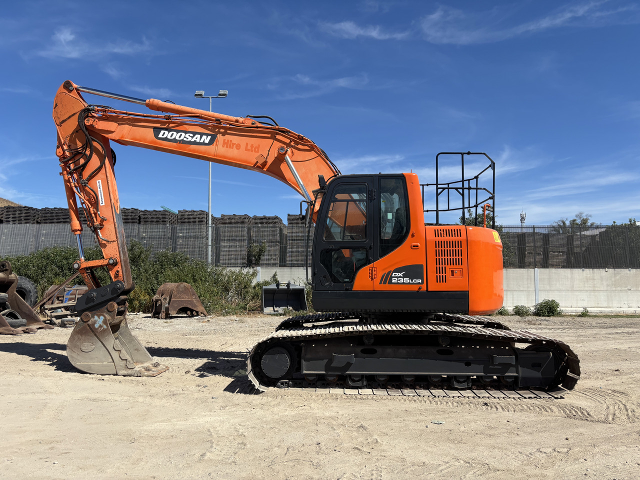 DOOSAN DX235LCR - מחפר סורק: תמונה 2 DOOSAN DX235LCR - מחפר סורק: תמונה 2