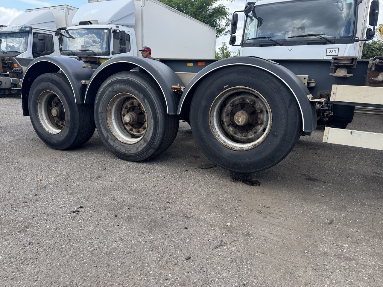 VAN HOOL Porte containers - סמיטריילר מוביל מכולות/ החלפת גוף: תמונה 5 VAN HOOL Porte containers - סמיטריילר מוביל מכולות/ החלפת גוף: תמונה 5