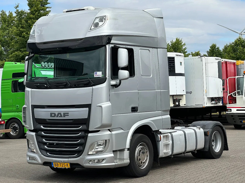 DAF XF 440 Super Space Cab / Smart Tacho / Apk! - יחידת טרקטור: תמונה 1 DAF XF 440 Super Space Cab / Smart Tacho / Apk! - יחידת טרקטור: תמונה 1