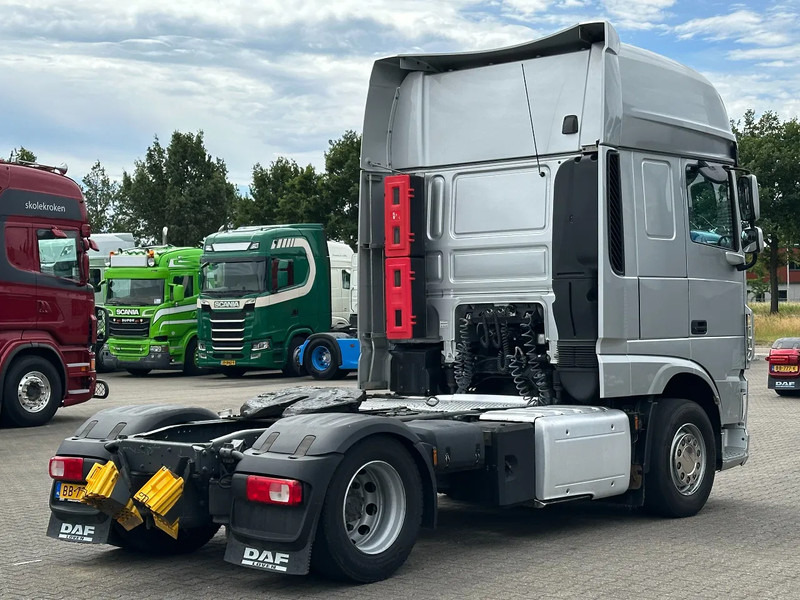 DAF XF 440 Super Space Cab / Smart Tacho / Apk! - יחידת טרקטור: תמונה 3 DAF XF 440 Super Space Cab / Smart Tacho / Apk! - יחידת טרקטור: תמונה 3