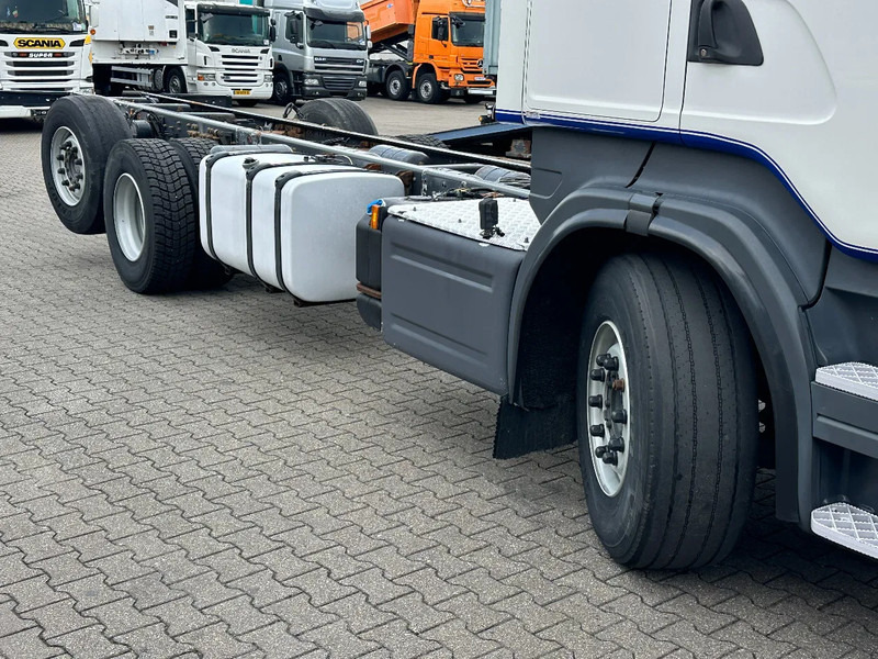 Scania R580 V8 6x2*4 Chassis Retarder Full Air 4.90 Wb Euro 6 - משאית עם שלדת תא: תמונה 2 Scania R580 V8 6x2*4 Chassis Retarder Full Air 4.90 Wb Euro 6 - משאית עם שלדת תא: תמונה 2