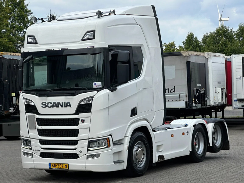Scania R650 V8 6x2 Boogie / Retarder / 2 Tank / Full Air / Full Spoiler - יחידת טרקטור: תמונה 1 Scania R650 V8 6x2 Boogie / Retarder / 2 Tank / Full Air / Full Spoiler - יחידת טרקטור: תמונה 1