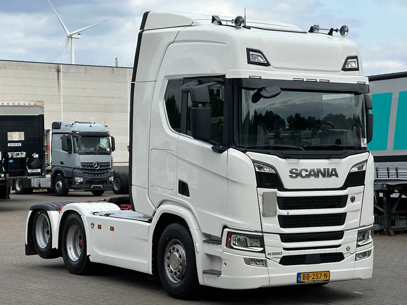 Scania R650 V8 6x2 Boogie / Retarder / 2 Tank / Full Air / Full Spoiler - יחידת טרקטור: תמונה 2 Scania R650 V8 6x2 Boogie / Retarder / 2 Tank / Full Air / Full Spoiler - יחידת טרקטור: תמונה 2