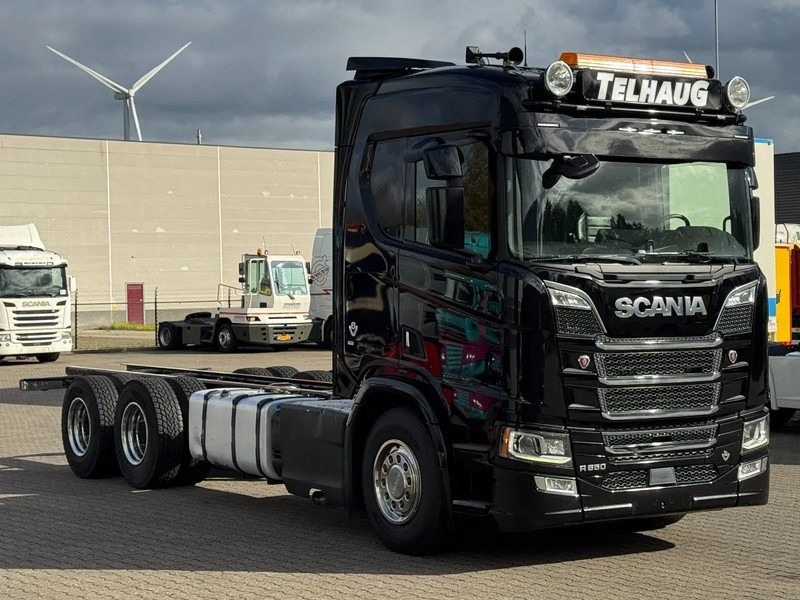 Scania R650 V8 6x4 Chassis Retarder WB 4.50 Only 465tkm! - משאית עם שלדת תא: תמונה 3 Scania R650 V8 6x4 Chassis Retarder WB 4.50 Only 465tkm! - משאית עם שלדת תא: תמונה 3