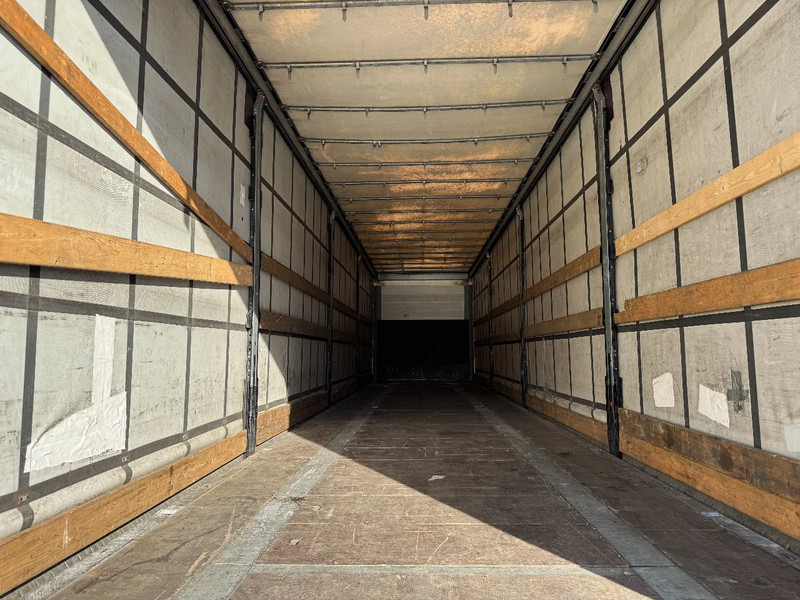 Schmitz Cargobull Schuifzeil -dak / Coil / Rotos-Disc - סמיטריילר עם וילונות צד: תמונה 4 Schmitz Cargobull Schuifzeil -dak / Coil / Rotos-Disc - סמיטריילר עם וילונות צד: תמונה 4