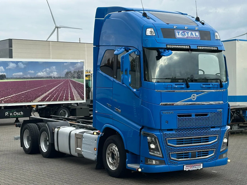 Volvo FH 16.750 6x4 Globe XL Chassis Retarder 3.90 Wb Full Air - משאית עם שלדת תא: תמונה 2 Volvo FH 16.750 6x4 Globe XL Chassis Retarder 3.90 Wb Full Air - משאית עם שלדת תא: תמונה 2