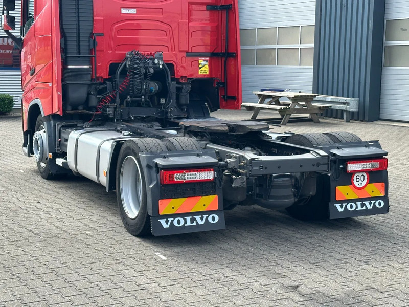 Volvo FH 420 Low Deck / Euro 6 / Globetrotter / 2 Tank / Smart Tacho! - יחידת טרקטור: תמונה 5 Volvo FH 420 Low Deck / Euro 6 / Globetrotter / 2 Tank / Smart Tacho! - יחידת טרקטור: תמונה 5