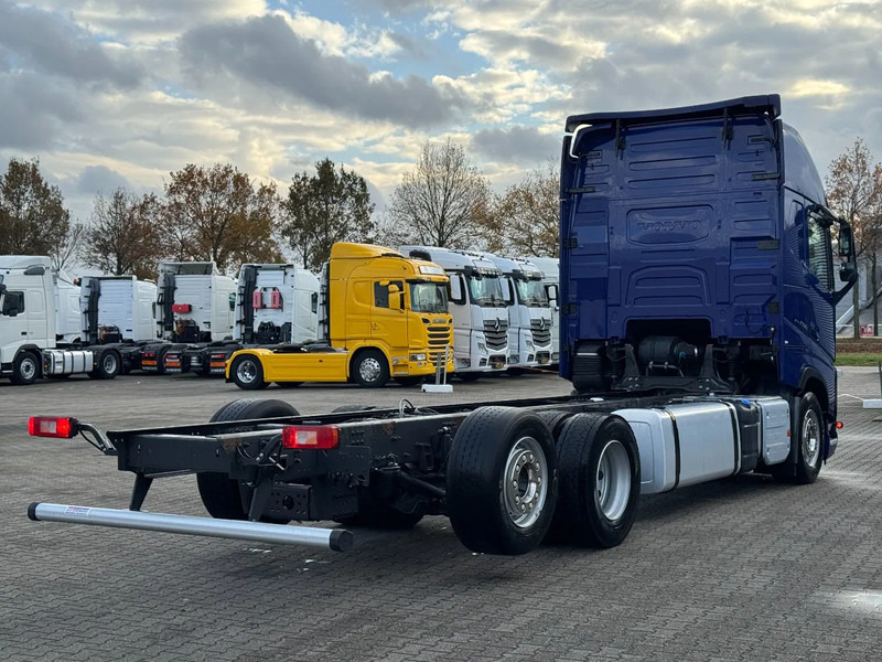 Volvo FH 460 6x2 Globetrotter XL WB 4.90mtr - משאית עם שלדת תא: תמונה 3 Volvo FH 460 6x2 Globetrotter XL WB 4.90mtr - משאית עם שלדת תא: תמונה 3