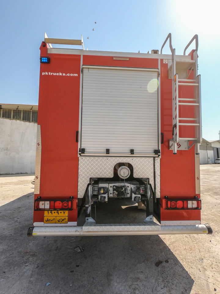 Renault SZCZESNIAK K-500 TLF 9000/1000 6x6 - משאית אש: תמונה 3 Renault SZCZESNIAK K-500 TLF 9000/1000 6x6 - משאית אש: תמונה 3