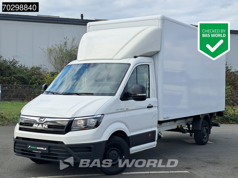 Volkswagen Crafter 140pk Ladebordwand Automatik 140PS Koffer Kamera Tempomat Klima Euro6 20m3 A/C Cruise control - כלי רכב מסחרי עם תיבה: תמונה 1 Volkswagen Crafter 140pk Ladebordwand Automatik 140PS Koffer Kamera Tempomat Klima Euro6 20m3 A/C Cruise control - כלי רכב מסחרי עם תיבה: תמונה 1