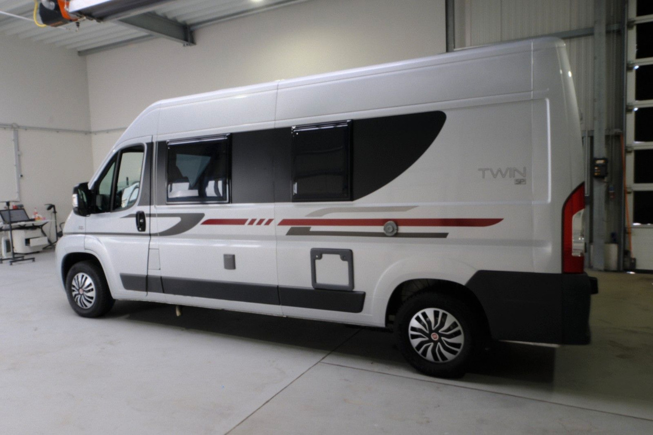 Adria Twin 600/Festbett/Klima/Solar/Markise/Finanz. - מוטורהום: תמונה 4 Adria Twin 600/Festbett/Klima/Solar/Markise/Finanz. - מוטורהום: תמונה 4