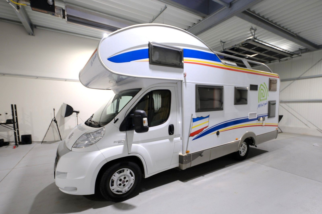 Bürstner A 576/Etagenbetten/Garage/Klima/Markise/3,0l 158 - רכב ממונע Alcove: תמונה 4 Bürstner A 576/Etagenbetten/Garage/Klima/Markise/3,0l 158 - רכב ממונע Alcove: תמונה 4