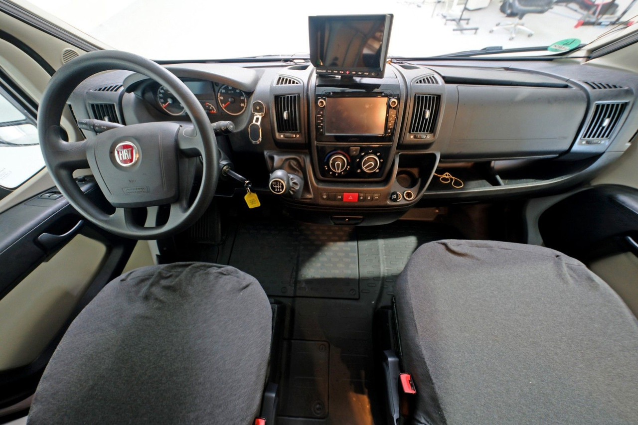 Carado A 464/Festbett/Garage/2xKlima/Markise - רכב ממונע Alcove: תמונה 5 Carado A 464/Festbett/Garage/2xKlima/Markise - רכב ממונע Alcove: תמונה 5
