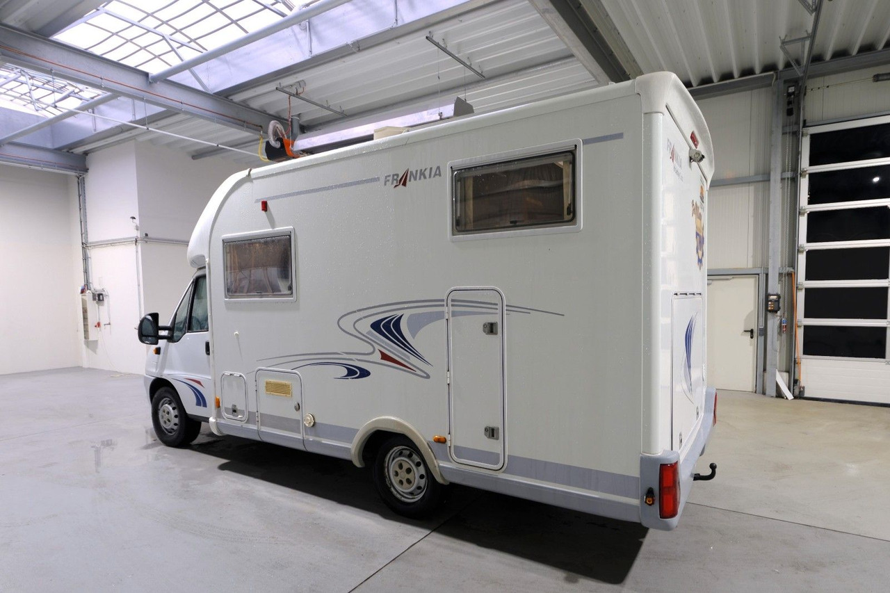 Frankia T 650 BD/Festbett/Garage/Solar/Markise Frankia T 650 BD/Festbett/Garage/Solar/Markise - רכב ממונע חצי-משולב: תמונה 3 Frankia T 650 BD/Festbett/Garage/Solar/Markise Frankia T 650 BD/Festbett/Garage/Solar/Markise - רכב ממונע חצי-משולב: תמונה 3