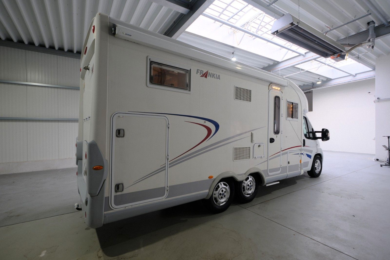Frankia T 740 BD/Festbett/Garage/Klima/Solar/158 PS - רכב ממונע חצי-משולב: תמונה 2 Frankia T 740 BD/Festbett/Garage/Klima/Solar/158 PS - רכב ממונע חצי-משולב: תמונה 2