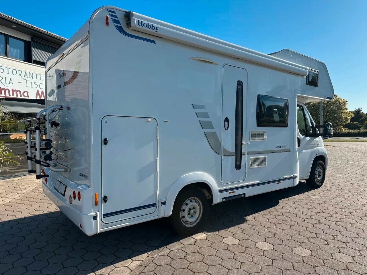 Hobby Siesta Family A 65 GM/Etagenbetten/Garage/Klima - רכב ממונע Alcove: תמונה 4 Hobby Siesta Family A 65 GM/Etagenbetten/Garage/Klima - רכב ממונע Alcove: תמונה 4