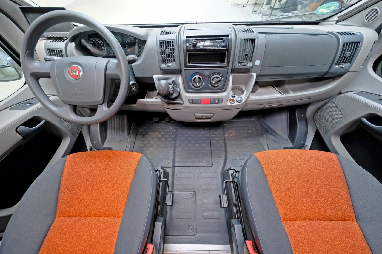 Knaus Sport Ti 700 MEG/Einzelbetten/Garage/Klima/Marki - רכב ממונע חצי-משולב: תמונה 5 Knaus Sport Ti 700 MEG/Einzelbetten/Garage/Klima/Marki - רכב ממונע חצי-משולב: תמונה 5