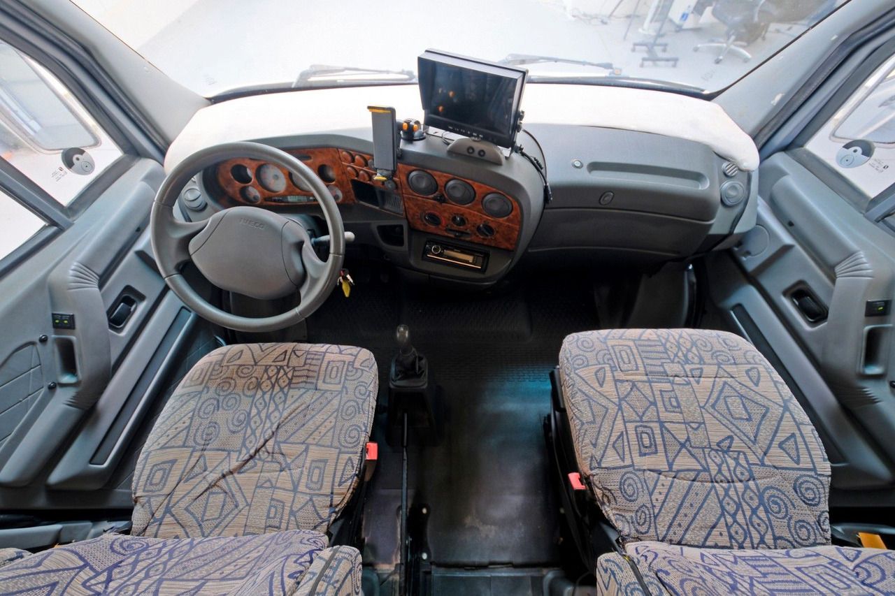 Laika Ecovip 400 I/Hubbett/Standklima/Markise/Solar - רכב ממונע משולב: תמונה 5 Laika Ecovip 400 I/Hubbett/Standklima/Markise/Solar - רכב ממונע משולב: תמונה 5
