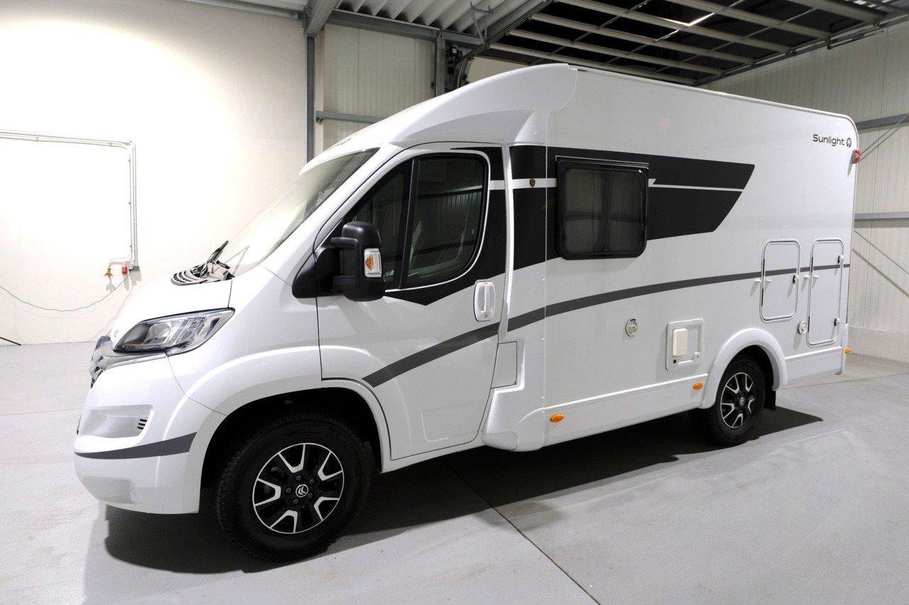 Sunlight V 60 Adventure Edition/Festbett/Garage/Klima/TOP - רכב ממונע חצי-משולב: תמונה 2 Sunlight V 60 Adventure Edition/Festbett/Garage/Klima/TOP - רכב ממונע חצי-משולב: תמונה 2