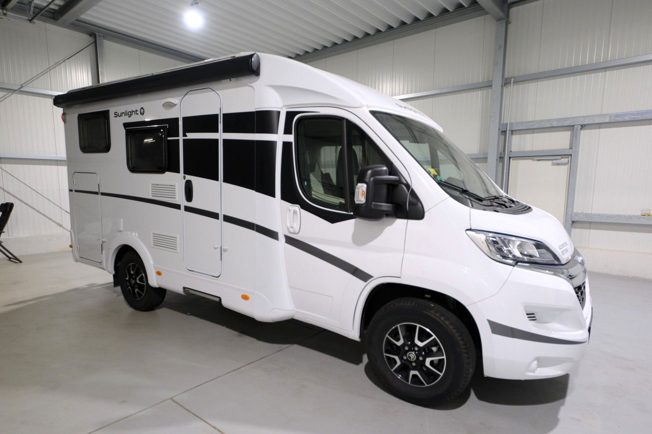 Sunlight V 60 Adventure Edition/Festbett/Garage/Klima/TOP - רכב ממונע חצי-משולב: תמונה 1 Sunlight V 60 Adventure Edition/Festbett/Garage/Klima/TOP - רכב ממונע חצי-משולב: תמונה 1