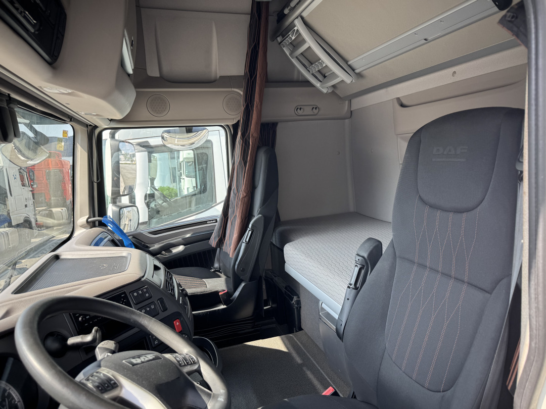 DAF XF 530 Super Space Cab - יחידת טרקטור: תמונה 4 DAF XF 530 Super Space Cab - יחידת טרקטור: תמונה 4