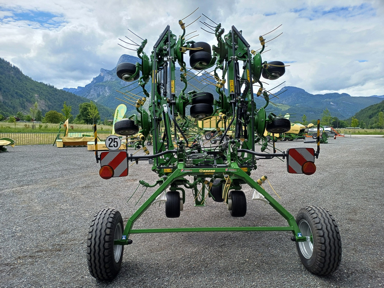 Krone Vendro T 1020 (23756) - גורף/ מגרפה: תמונה 4 Krone Vendro T 1020 (23756) - גורף/ מגרפה: תמונה 4