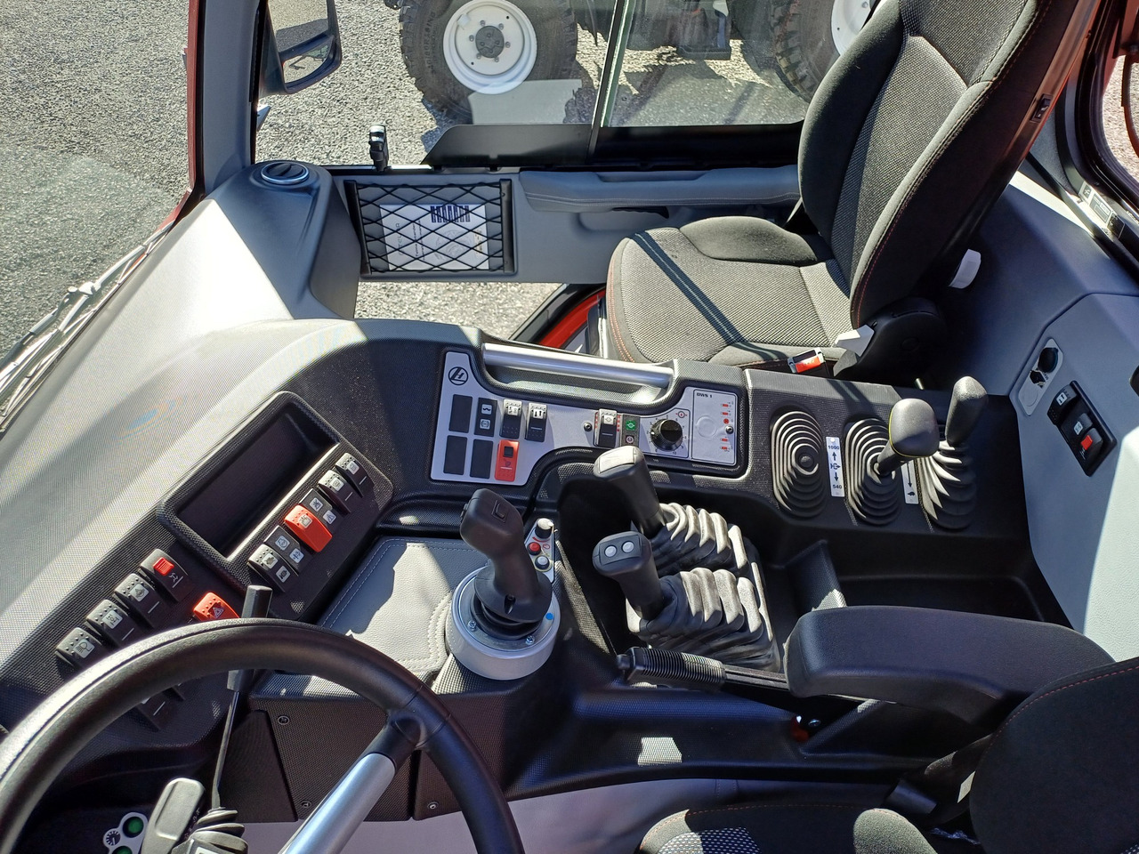 משאית Lindner Unitrac 95 L P5 (22895): תמונה 7