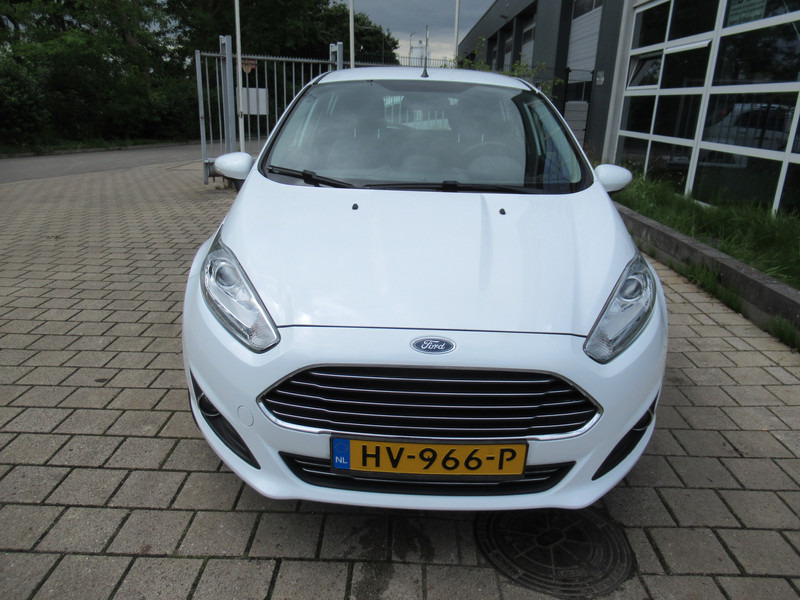 Ford Fiesta 1.0 EcoBoost 74KW Titanium 5-deurs - האצ'בק: תמונה 4 Ford Fiesta 1.0 EcoBoost 74KW Titanium 5-deurs - האצ'בק: תמונה 4