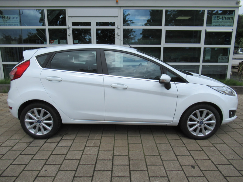 Ford Fiesta 1.0 EcoBoost 74KW Titanium 5-deurs - האצ'בק: תמונה 5 Ford Fiesta 1.0 EcoBoost 74KW Titanium 5-deurs - האצ'בק: תמונה 5