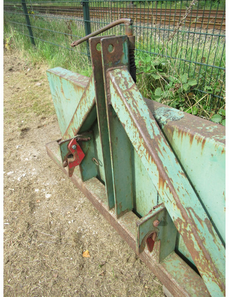 Grondbakje tbv Trekker 3-PT hef Kantelbaar - דלי מעמיס: תמונה 5 Grondbakje tbv Trekker 3-PT hef Kantelbaar - דלי מעמיס: תמונה 5