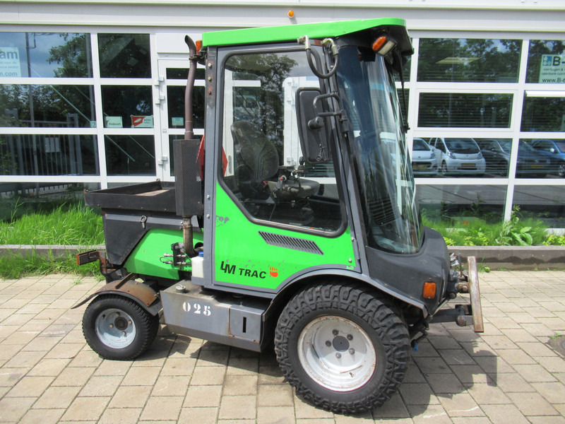 LM TRAC 286 4WD 4x4 AIRCO Werktuigdrager - מטאטא כבישים: תמונה 4 LM TRAC 286 4WD 4x4 AIRCO Werktuigdrager - מטאטא כבישים: תמונה 4