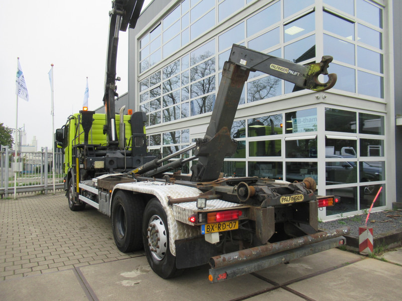 Mercedes-Benz Actros 2532 LTNLA 6X2 Hooklift + Crane, Haak - Kraan - משאית הרמת וו, משאית מנוף: תמונה 5 Mercedes-Benz Actros 2532 LTNLA 6X2 Hooklift + Crane, Haak - Kraan - משאית הרמת וו, משאית מנוף: תמונה 5