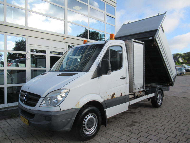 Mercedes-Benz Sprinter 309 2.2 CDI 366 3-Z./S. Kipper Tipper - כלי רכב מסחרי מזהיר: תמונה 3 Mercedes-Benz Sprinter 309 2.2 CDI 366 3-Z./S. Kipper Tipper - כלי רכב מסחרי מזהיר: תמונה 3