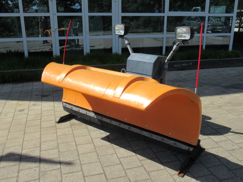 NIDO SNK 21 EPZ 180 12V 210CM Sneeuwploeg Schneepflug Snowplow - מחרשת שלג: תמונה 4 NIDO SNK 21 EPZ 180 12V 210CM Sneeuwploeg Schneepflug Snowplow - מחרשת שלג: תמונה 4